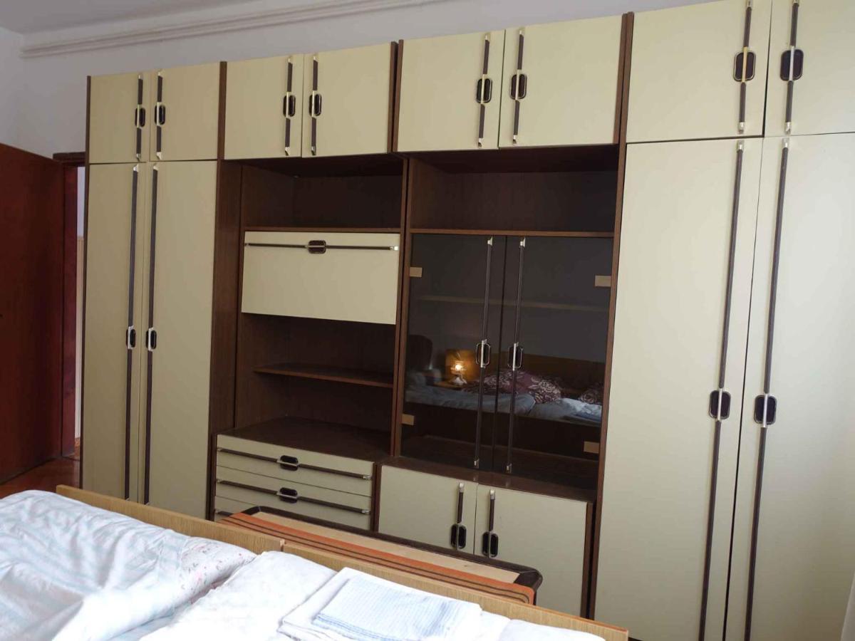 Apartment In Omisalj - Insel Krk 39736 Екстериор снимка